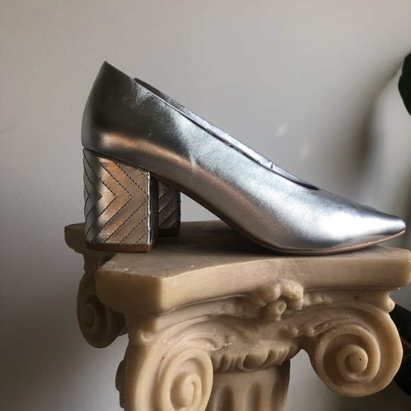 Silver Chunky Seychelles Heels - Picture 3 of 4